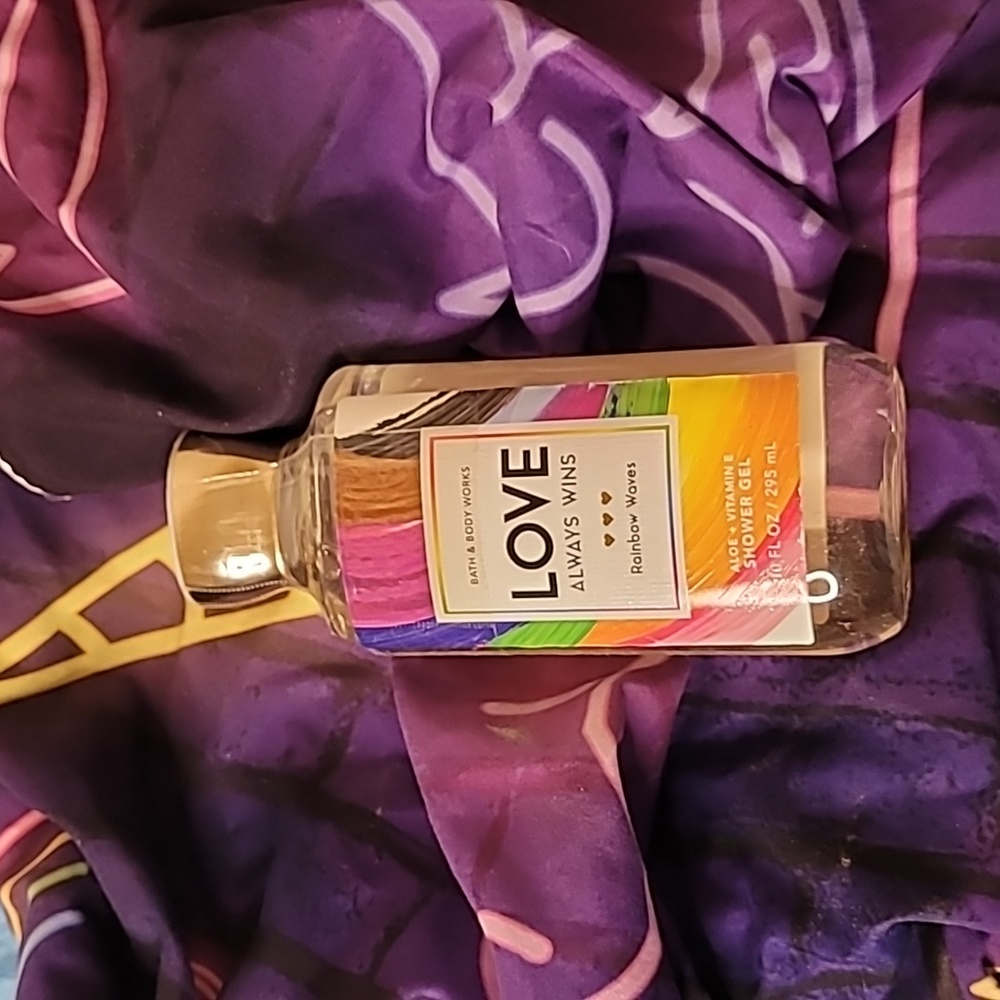 NEW PRIDE FRAGRANCE LOVE ALWAYS WIN ❤️ Bath & Body Works Shower Gel Brand New!!!